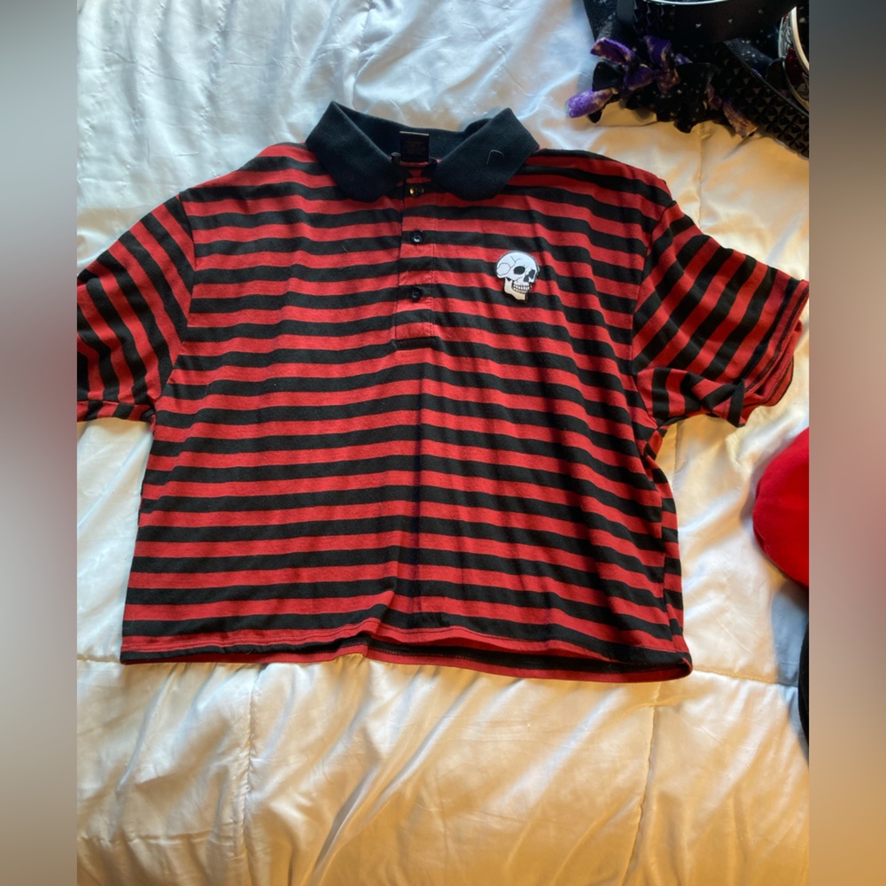 Small red and black striped crop top